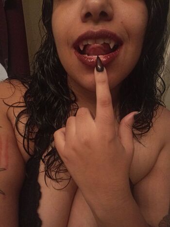 SuccubusQueen / xxqueenxxx nude photo #5