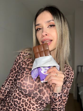 Yana Kok / yanakokafree nude photo #9