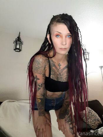 Yanasincell66 / yanasincell666 nude photo #12