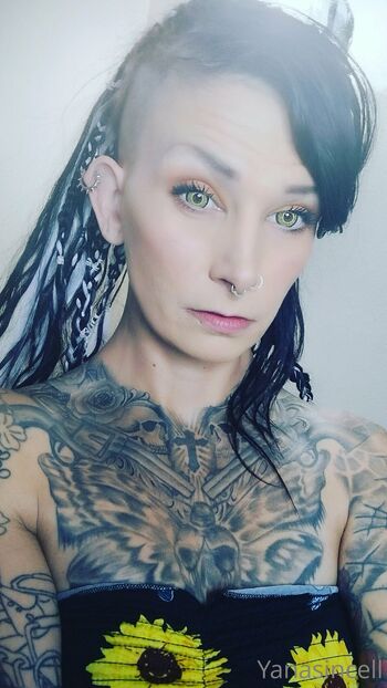 Yanasincell66 / yanasincell666 nude photo #17