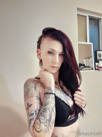 Yanasincell66 / yanasincell666 nude photo #29