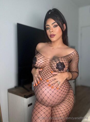 Yanet - Latina muscle momm / yanefitlife nude photo #9