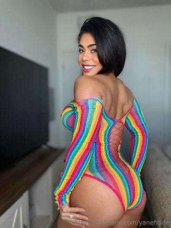 Yanet - Latina muscle momm / yanefitlife nude photo #22