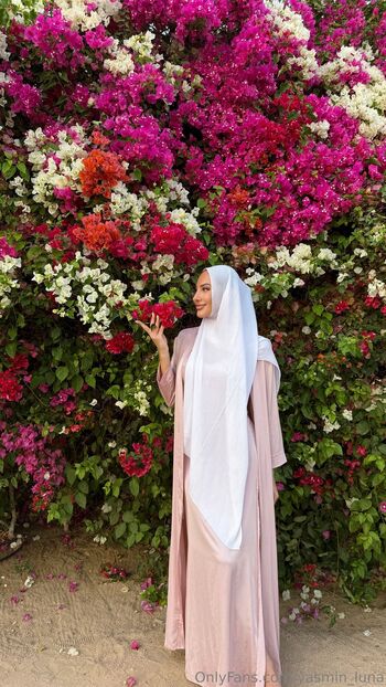 Yasmin / yasmin_luna nude photo #1