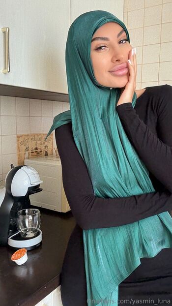 Yasmin / yasmin_luna nude photo #10