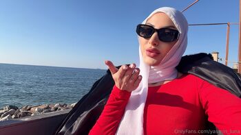 Yasmin / yasmin_luna nude photo #18