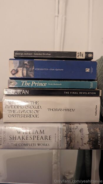 Evangeline / yeahitsevie nude photo #10