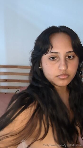 Evangeline / yeahitsevie nude photo #15