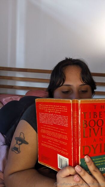 Evangeline / yeahitsevie nude photo #34