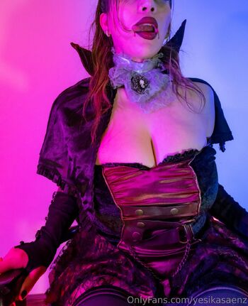 Yesikasaen / yesikasaenz nude photo #24