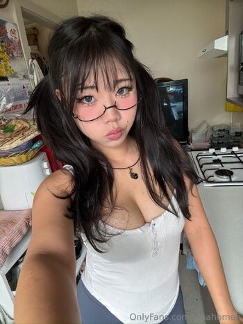 Yin / yinahomefi nude photo #11