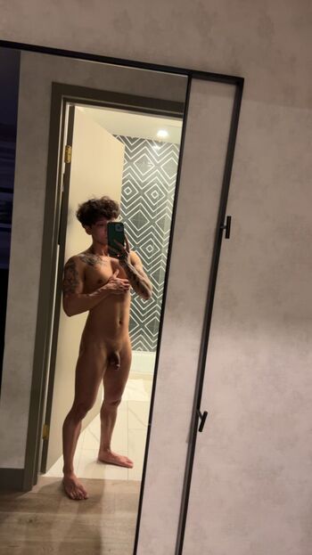 Meltingseou / yirie nude photo #2