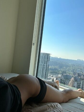 Meltingseou / yirie nude photo #10