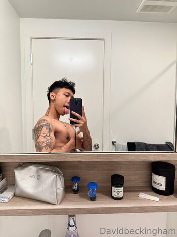 Meltingseou / yirie nude photo #12