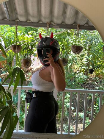 Yola Filmes / yolaflimes nude photo #3