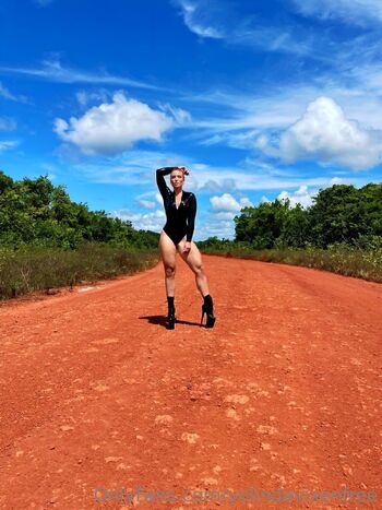 YolindaVixenFRE / yolindavixenfree nude photo #16