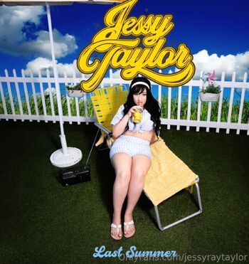 OnlyFans / youfoundmyof nude photo #13