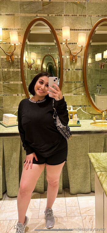 OnlyFans / youfoundmyof nude photo #14