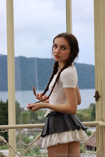 Lizzy Youngy / youngy.lizzy / youngy_lizzzy nude photo #8