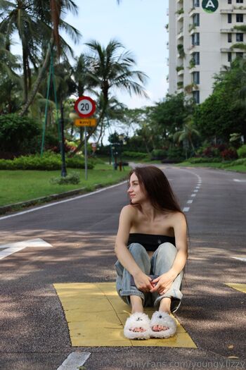 Lizzy Youngy / youngy.lizzy / youngy_lizzzy nude photo #11