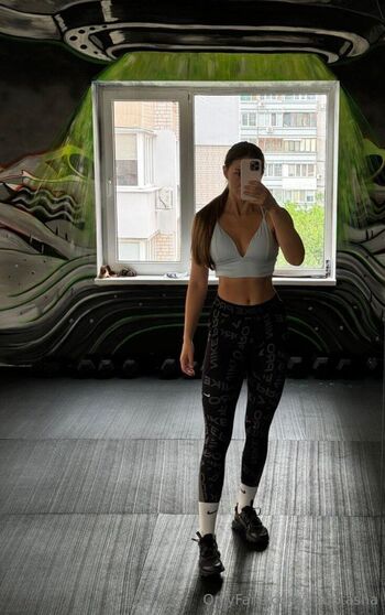 YOUR TASHA NEXT DOO / your.tasha / tasha_fit_1 nude photo #6