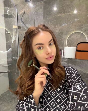 Lilia / your_lilia nude photo #3