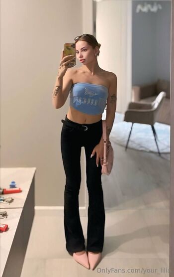 Lilia / your_lilia nude photo #22