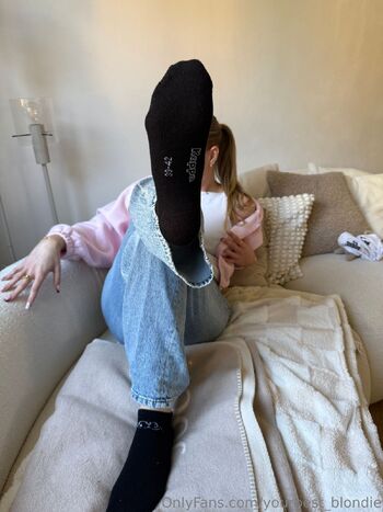 Lett / yourbest_blondie nude photo #11
