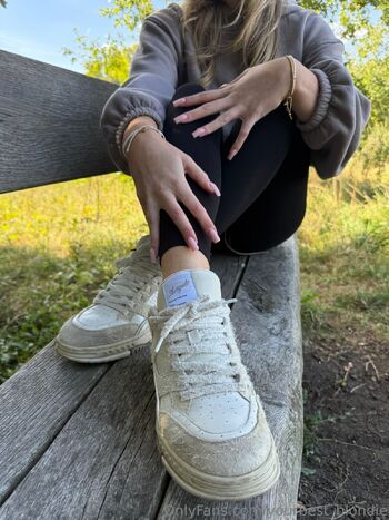 Lett / yourbest_blondie nude photo #25