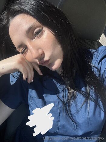 luna / yourcherrysgirlyx nude photo #5