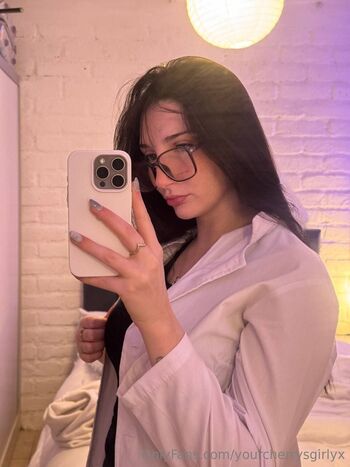 luna / yourcherrysgirlyx nude photo #27