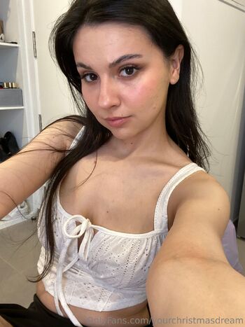 OnlyFans / yourchristmasdream nude photo #11