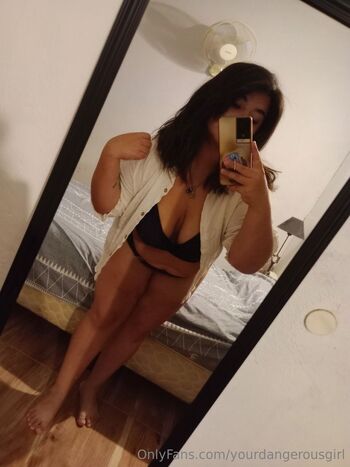 Naomi / yourdangerousgirl / neomiheart nude photo #2