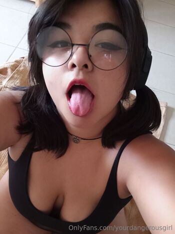 Naomi / yourdangerousgirl / neomiheart nude photo #8