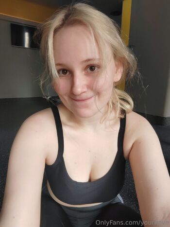 Dovey / yourdove nude photo #12