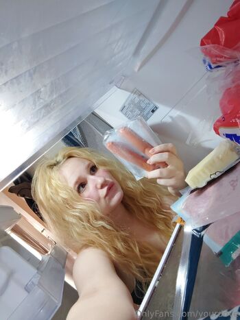 Dovey / yourdove nude photo #14