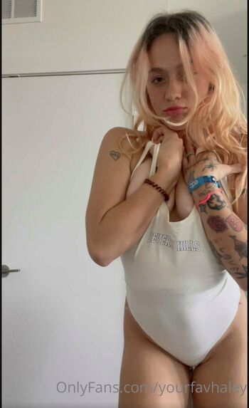 Haley / yourfavhaley nude photo #6