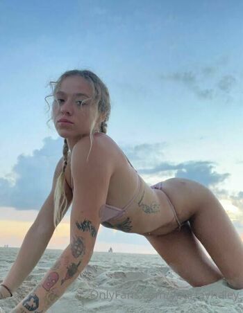 Haley / yourfavhaley nude photo #15