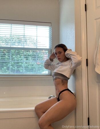 Haley / yourfavhaley nude photo #25