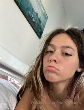 Haley / yourfavhaley nude photo #37