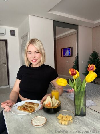 KateKissSHY GIRL / yourkittys nude photo #7