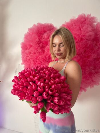 KateKissSHY GIRL / yourkittys nude photo #9