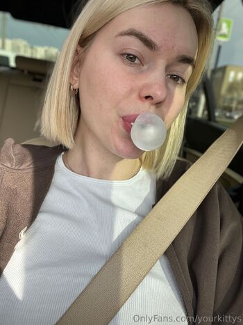 KateKissSHY GIRL / yourkittys nude photo #10