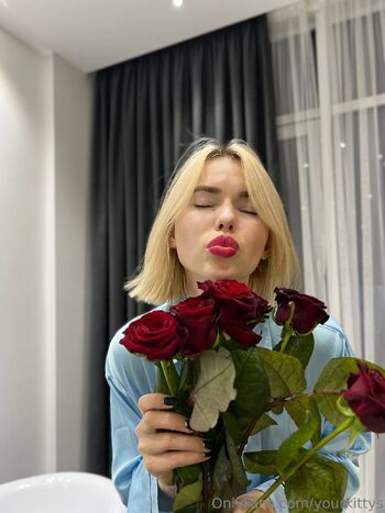 KateKissSHY GIRL / yourkittys nude photo #13