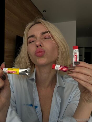 KateKissSHY GIRL / yourkittys nude photo #15