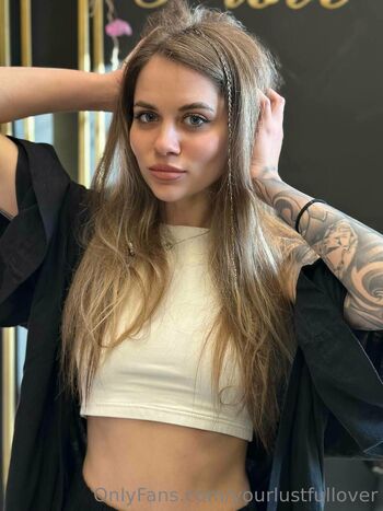 OnlyFans / yourlustfullover nude photo #24