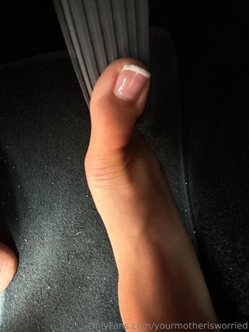 Ava Dank / yourmotherisworried / avadank / avadank69 / basedmommy nude photo #35