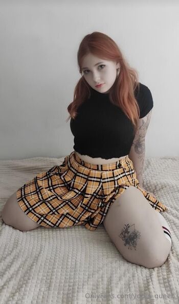 𝕼𝖚𝖊𝖊𝖓 𝕭𝖔𝖔𝖇𝖘 / yours_queen nude photo #32