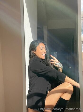 Sofia / yoursofiaarose nude photo #11