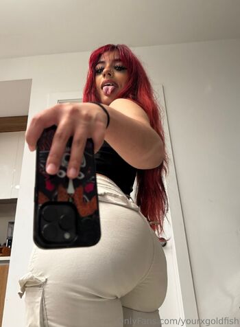 YourXGoldfis / yourxgoldfish nude photo #29